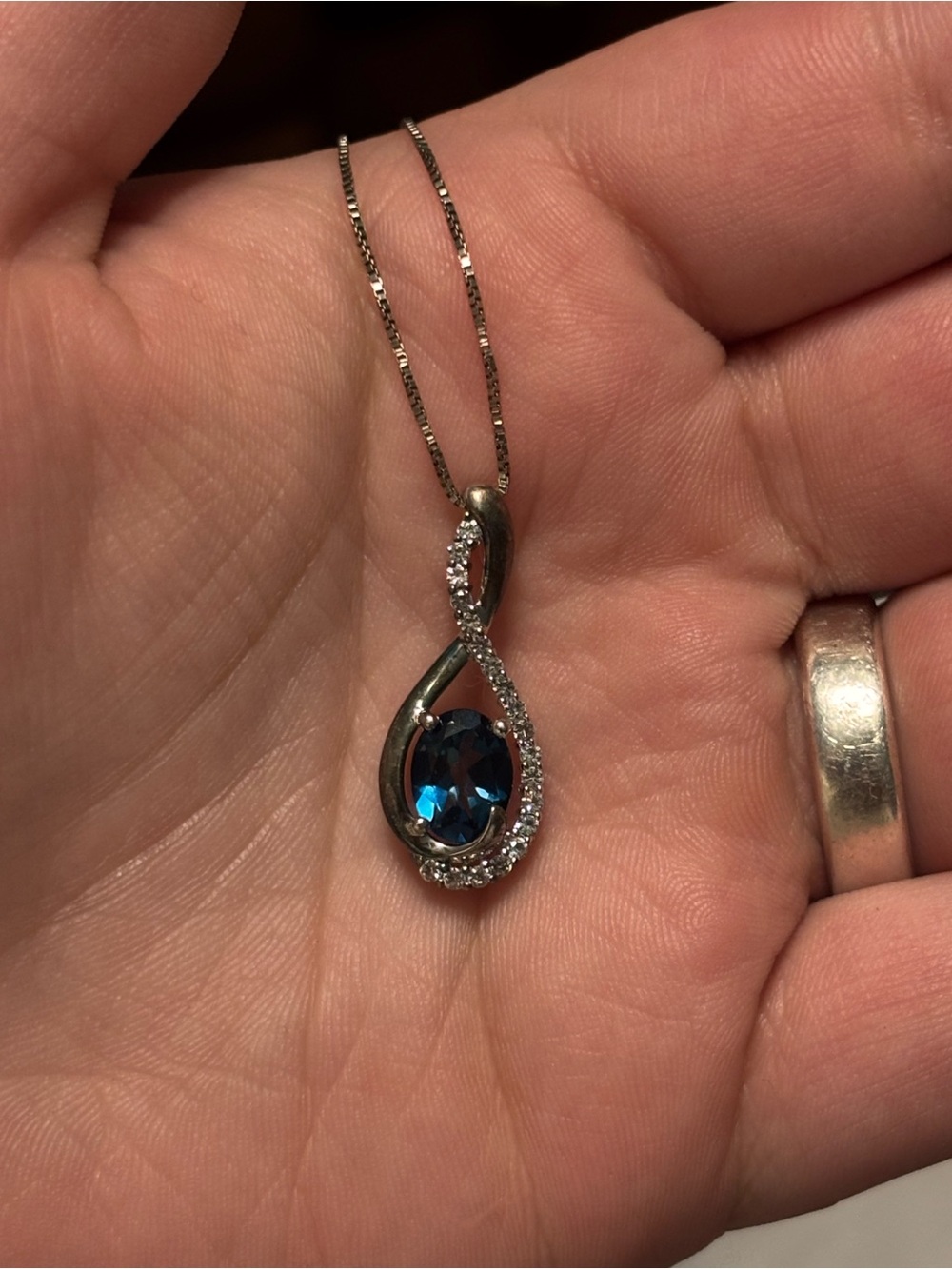 Kohl's Silver-Tone Teardrop Necklace with Deep Blue Center Stone